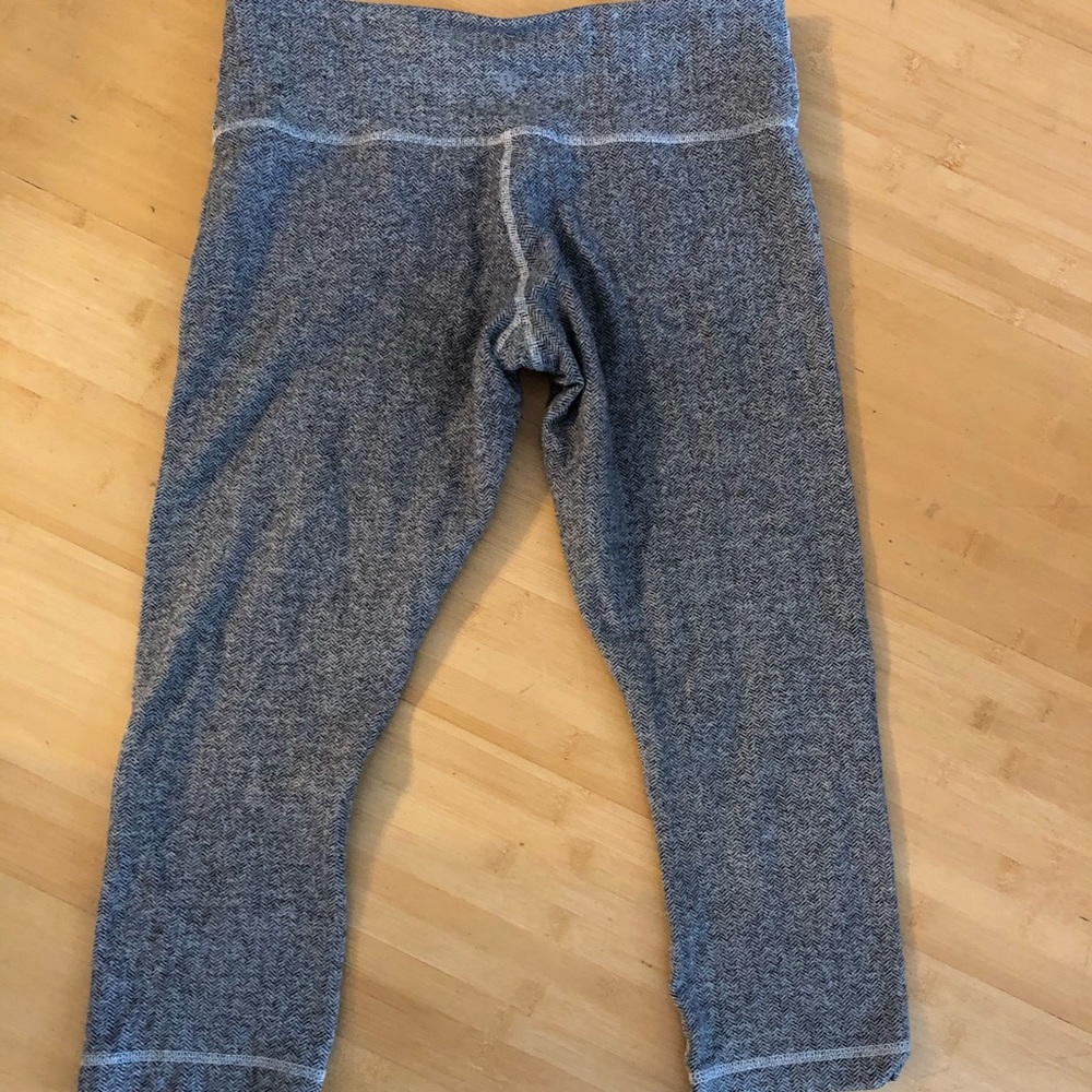 Unique lulu heather grey cropped